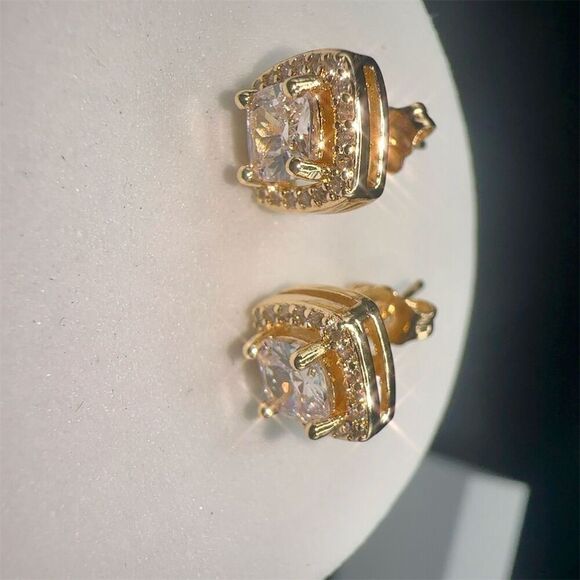 Fashion Jewelry Gold Plated Cushion Cut CZ Stud Earrings Screw Back - Picture 5 of 11